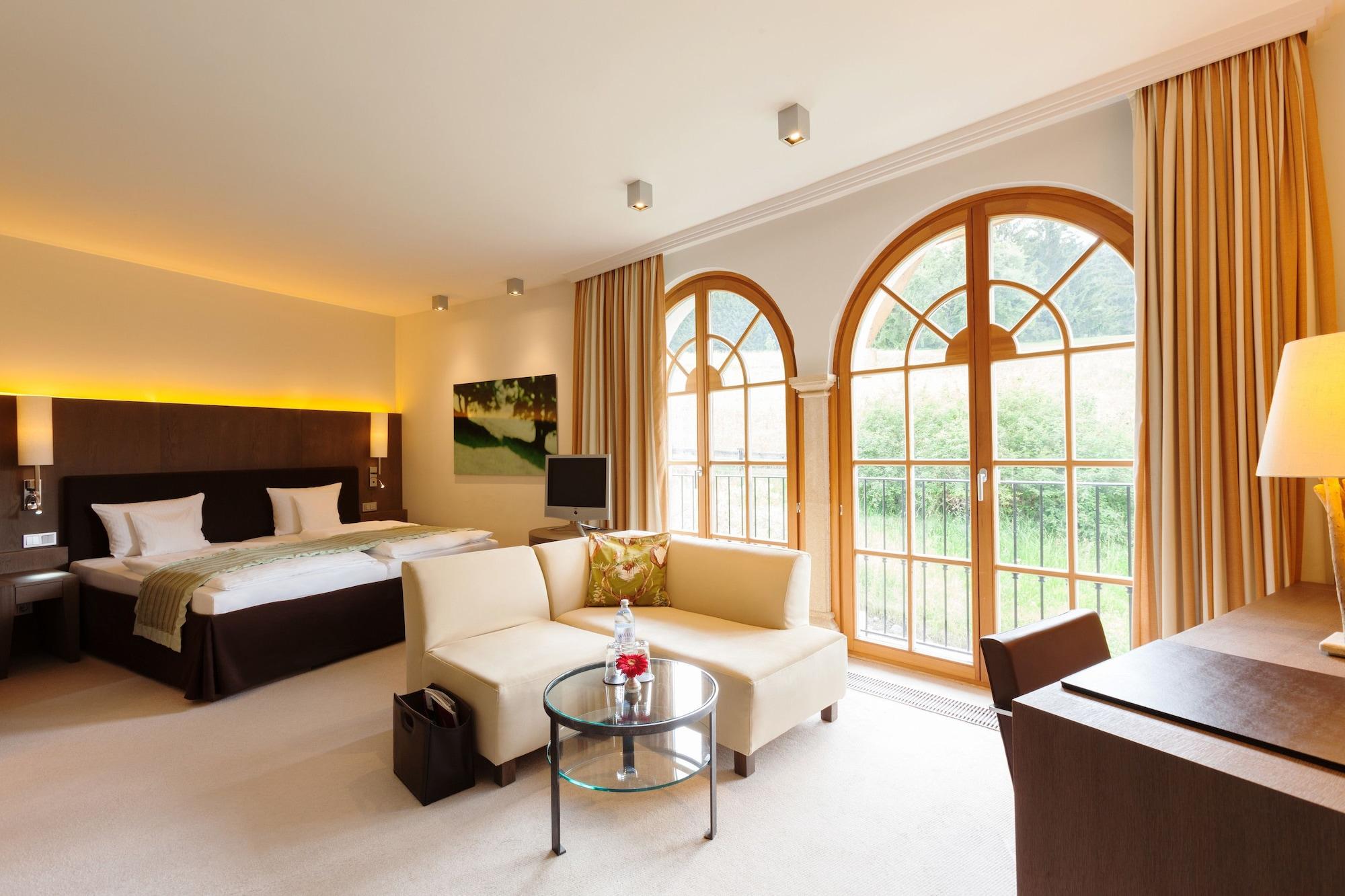 Schlosshotel Kitzbuehel A-Rosa Collection Екстериор снимка A room at the Hotel Axelmannstein