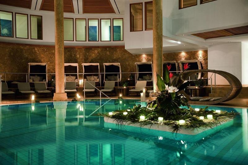 Schlosshotel Kitzbuehel A-Rosa Collection Екстериор снимка The spa at the Hotel