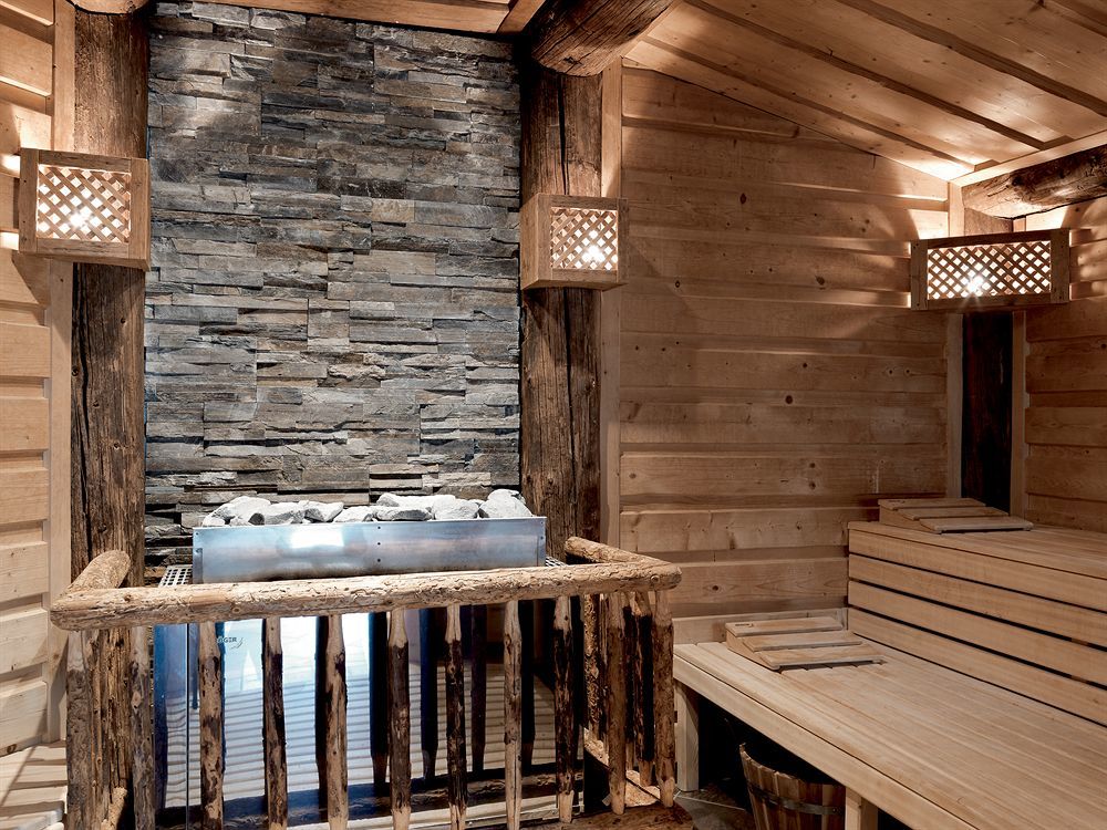 Schlosshotel Kitzbuehel A-Rosa Collection Екстериор снимка A modern Finnish sauna