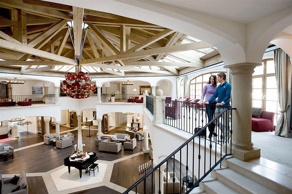 Schlosshotel Kitzbuehel A-Rosa Collection Екстериор снимка The interior of the hotel